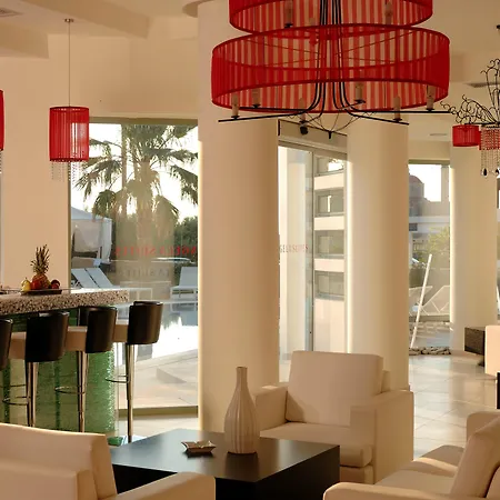 Angela Boutique Hotel 5*